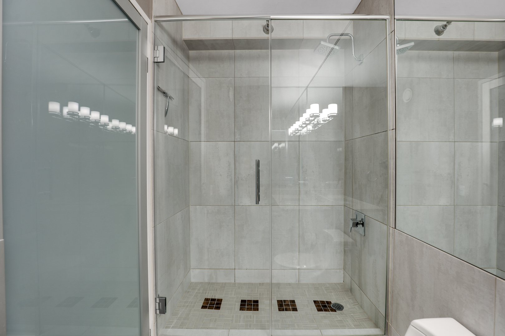 512 N Mcclurg Court 4409