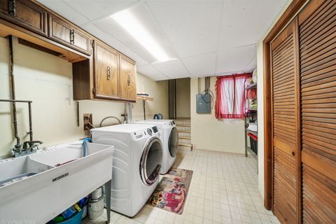 Tiny photo for 7405 W 157th Street, Orland Park, IL 60462 (MLS # 12488617)