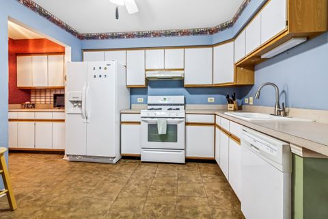 Tiny photo for 879 Dandridge Court, Elgin, IL 60120 (MLS # 12501308)