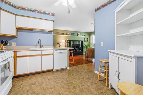 Tiny photo for 879 Dandridge Court, Elgin, IL 60120 (MLS # 12501308)