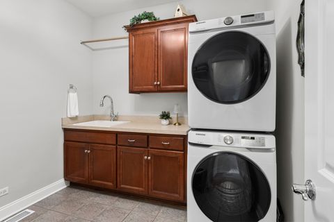 Tiny photo for 25822 Meadowland Circle, Plainfield, IL 60585 (MLS # 12622072)