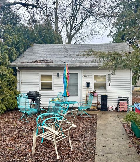 Photo of 604 E Houghton Street, Tuscola, IL 61953 (MLS # 12584425)