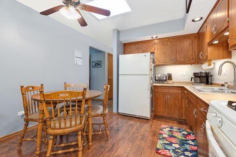 Tiny photo for 7324 W 152ND Street #73, Orland Park, IL 60462 (MLS # 12661598)