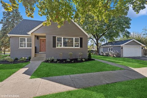 A home in La Grange Park