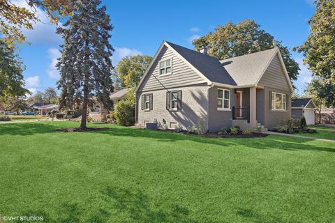 A home in La Grange Park