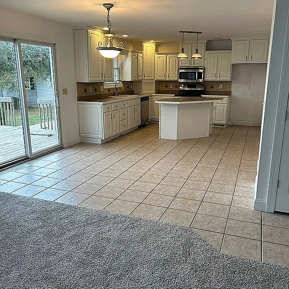 1713 W Bob O Link Drive