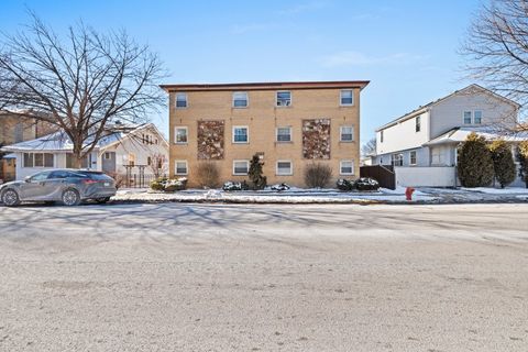 Tiny photo for 2222 N Harlem Avenue #1NW, Elmwood Park, IL 60707 (MLS # 12560973)