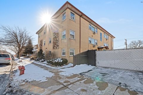 Tiny photo for 2222 N Harlem Avenue #1NW, Elmwood Park, IL 60707 (MLS # 12560973)