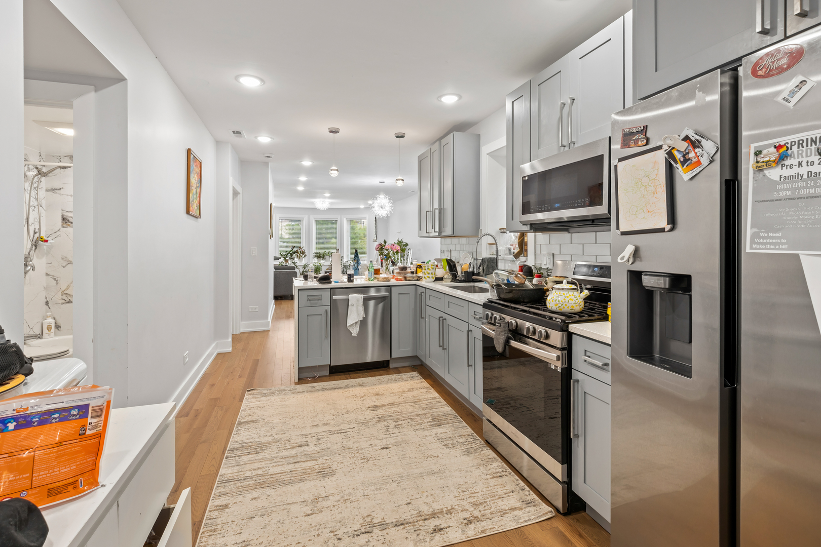 2550 W Balmoral Avenue 1