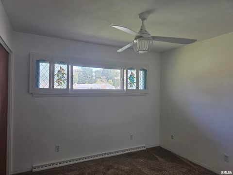 Tiny photo for 32 CIRCLE Drive, Centralia, IL 62801 (MLS # EB460041)