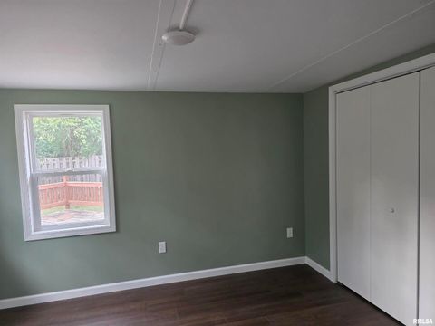 Tiny photo for 32 CIRCLE Drive, Centralia, IL 62801 (MLS # EB460041)