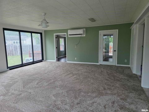 Tiny photo for 32 CIRCLE Drive, Centralia, IL 62801 (MLS # EB460041)