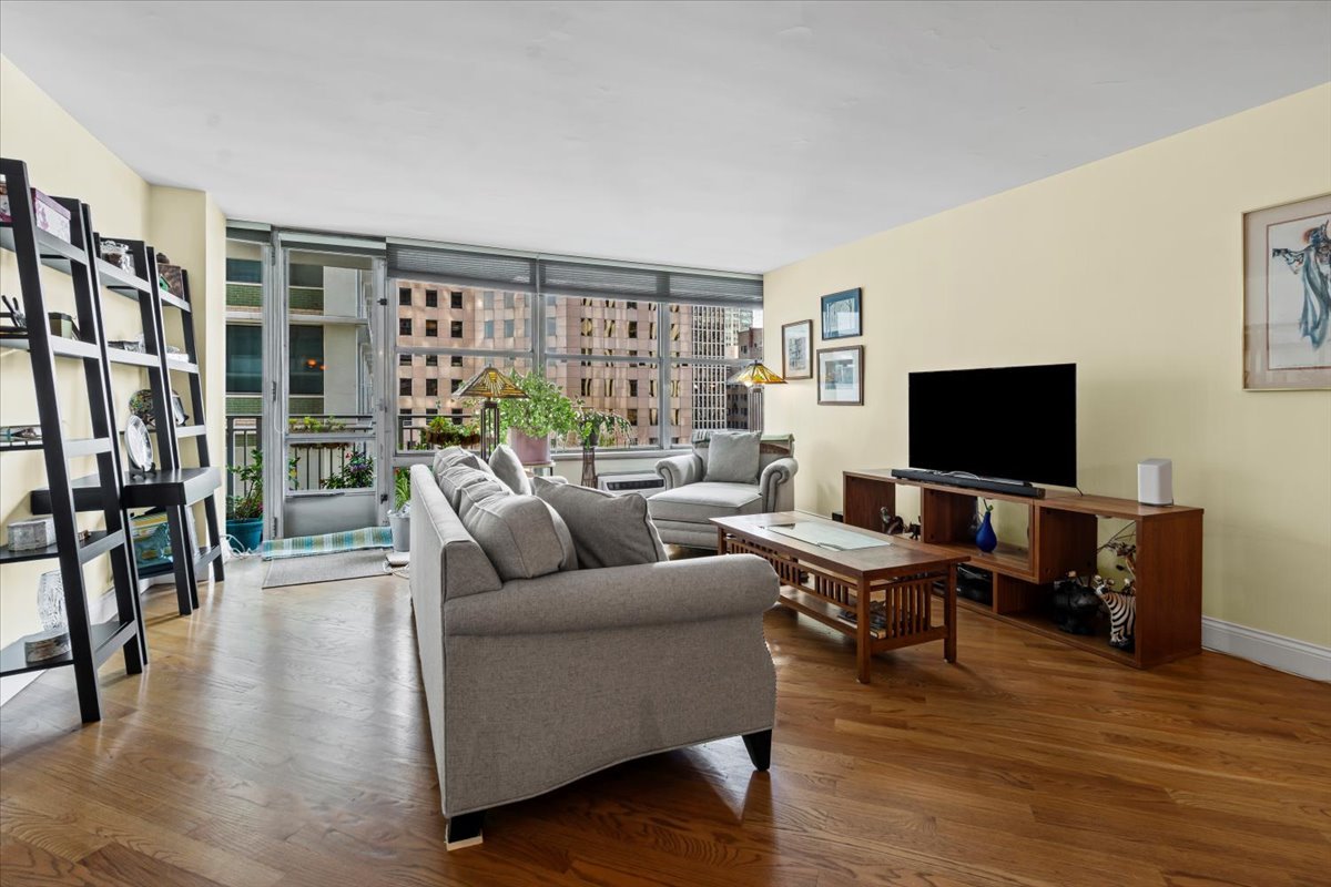 1000 N LAKE SHORE Drive 1105