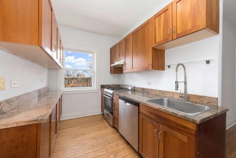 Tiny photo for 7033 N Sheridan Road #2N, Chicago, IL 60626 (MLS # 12615607)
