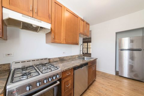 Tiny photo for 7033 N Sheridan Road #2N, Chicago, IL 60626 (MLS # 12615607)