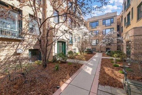 Tiny photo for 7033 N Sheridan Road #2N, Chicago, IL 60626 (MLS # 12615607)