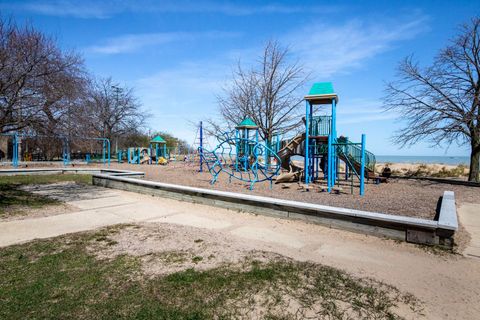 Tiny photo for 7033 N Sheridan Road #2N, Chicago, IL 60626 (MLS # 12615607)