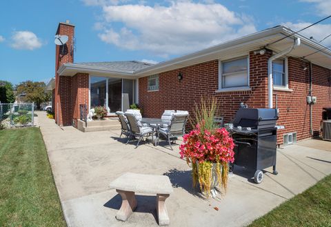 Tiny photo for 8231 W Balmoral Avenue, Chicago, IL 60656 (MLS # 12467599)