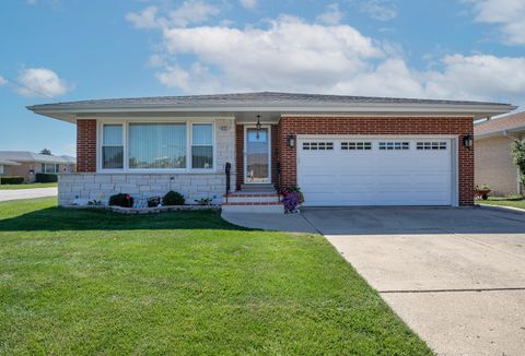 Photo of 8231 W Balmoral Avenue, Chicago, IL 60656 (MLS # 12467599) Photo of 8231 W Balmoral Avenue, Chicago, IL 60656 (MLS # 12467599)