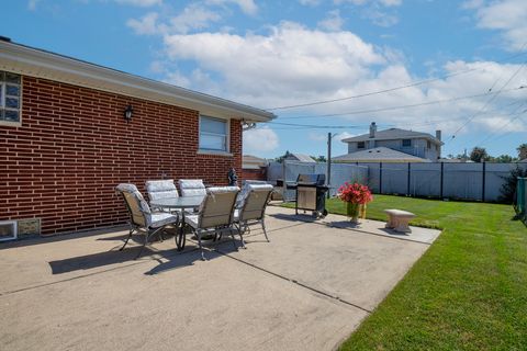 Tiny photo for 8231 W Balmoral Avenue, Chicago, IL 60656 (MLS # 12467599)