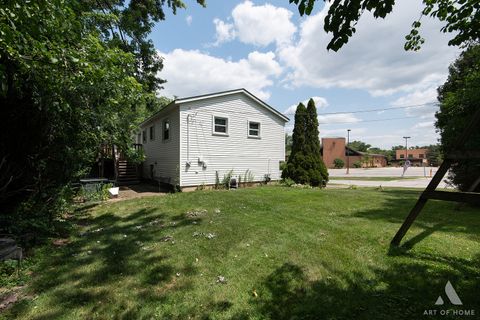 Tiny photo for 7756 Chestnut Avenue, Woodridge, IL 60517 (MLS # 12712001)