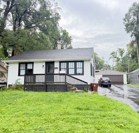 Photo of 1402 5th Avenue, Joliet, IL 60433 (MLS # 12733211)