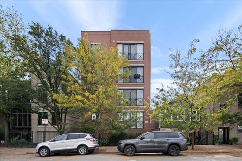 Photo of 1541 W Chestnut Street #2, Chicago, IL 60642 (MLS # 12554335)