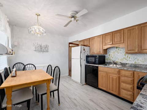 Tiny photo for 6 Ridgewood Road, Elk Grove Village, IL 60007 (MLS # 12735955)
