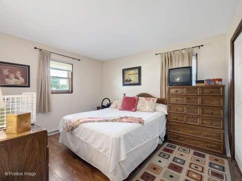 Tiny photo for 6 Ridgewood Road, Elk Grove Village, IL 60007 (MLS # 12735955)