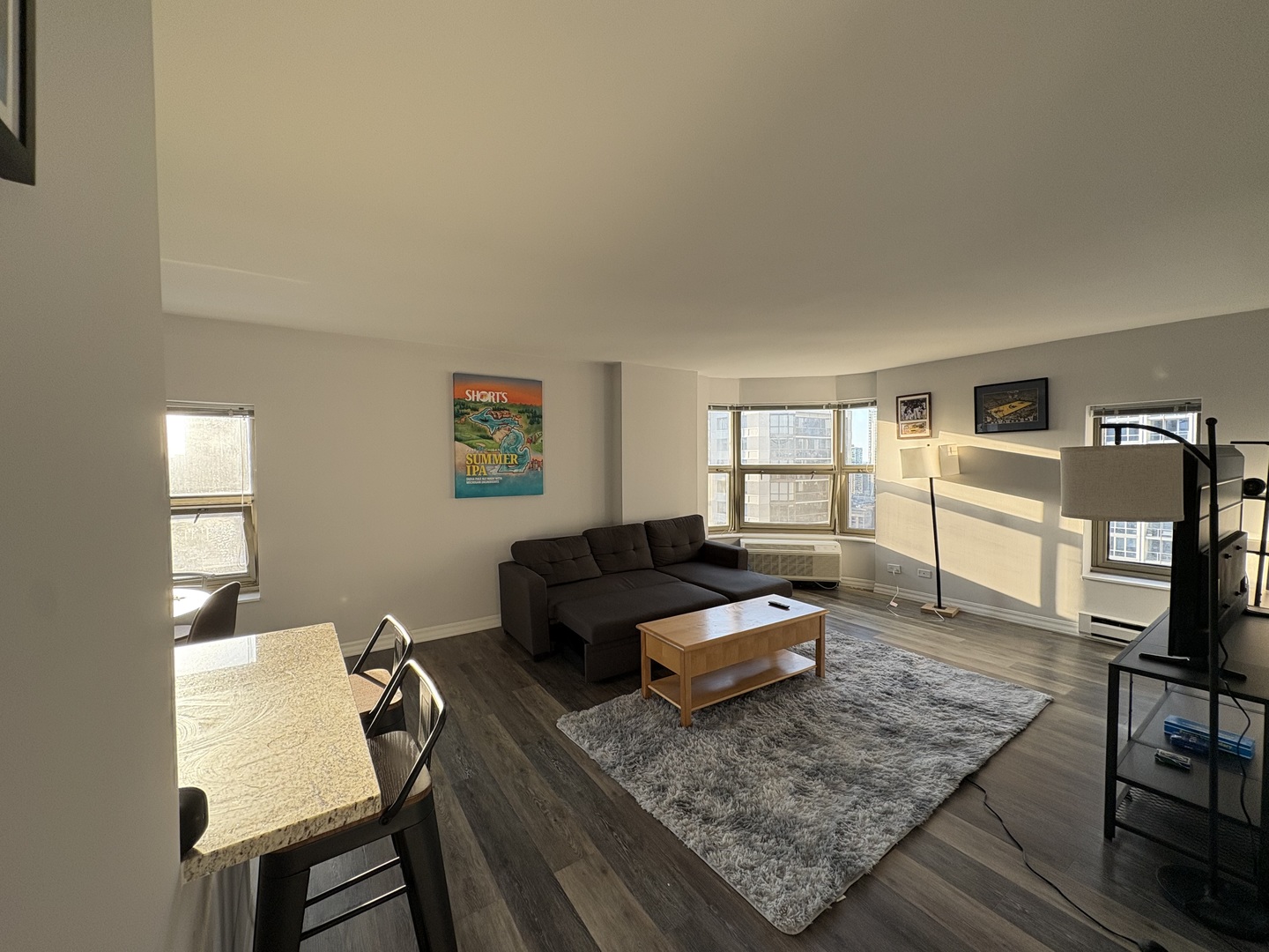 8 W Chestnut Street 21F