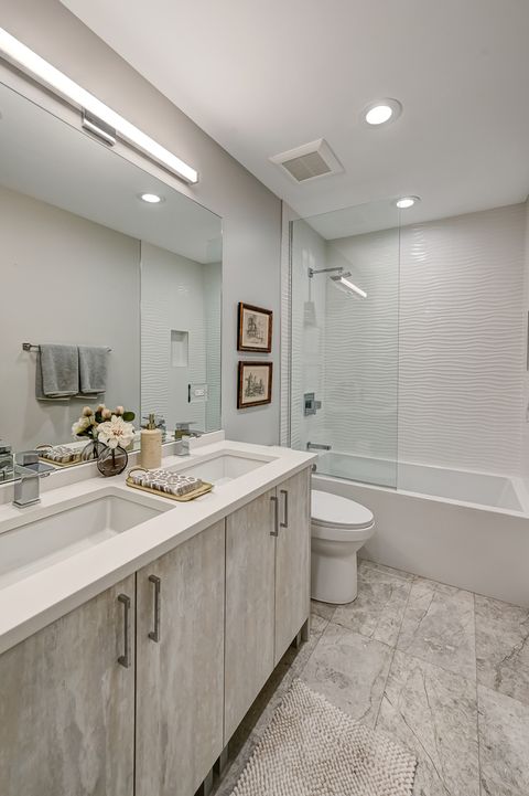 Tiny photo for 360 Claymoor Road #3G, Hinsdale, IL 60521 (MLS # 12593137)