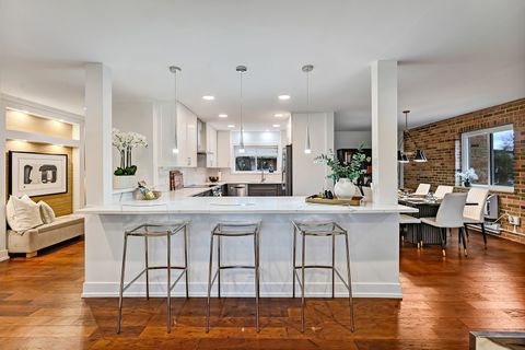 Tiny photo for 360 Claymoor Road #3G, Hinsdale, IL 60521 (MLS # 12593137)