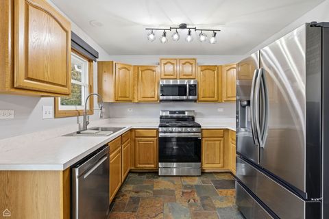 Tiny photo for 805 Cougar Lane, Oswego, IL 60543 (MLS # 12520932)