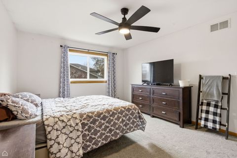 Tiny photo for 805 Cougar Lane, Oswego, IL 60543 (MLS # 12520932)