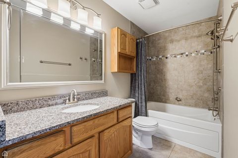 Tiny photo for 805 Cougar Lane, Oswego, IL 60543 (MLS # 12520932)