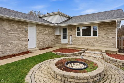 Tiny photo for 805 Cougar Lane, Oswego, IL 60543 (MLS # 12520932)