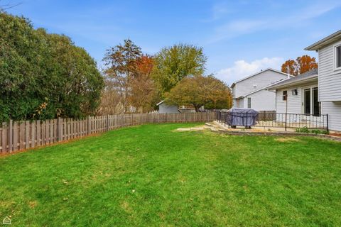 Tiny photo for 805 Cougar Lane, Oswego, IL 60543 (MLS # 12520932)
