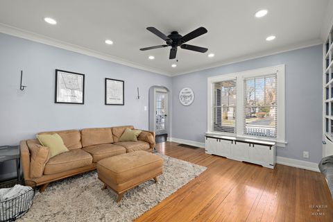 Tiny photo for 381 Douglas Avenue, Crystal Lake, IL 60014 (MLS # 12594743)