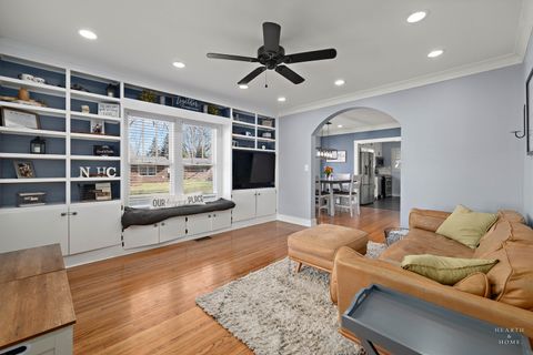 Tiny photo for 381 Douglas Avenue, Crystal Lake, IL 60014 (MLS # 12594743)