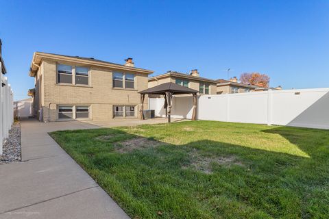 Tiny photo for 4615 N Maria Court, Chicago, IL 60656 (MLS # 12516845)