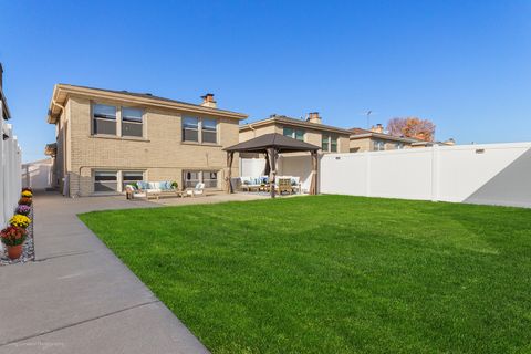 Tiny photo for 4615 N Maria Court, Chicago, IL 60656 (MLS # 12516845)