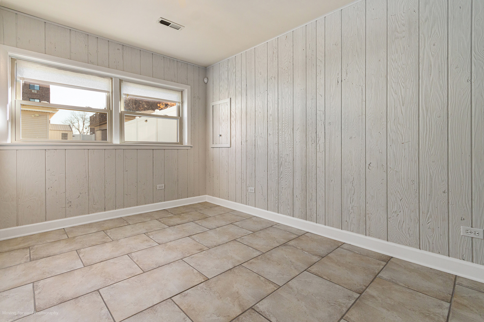 Chicago, Illinois 60656, United States, 3 Bedrooms Bedrooms, ,2 BathroomsBathrooms,Residential,Active,244735