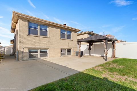 Tiny photo for 4615 N Maria Court, Chicago, IL 60656 (MLS # 12516845)