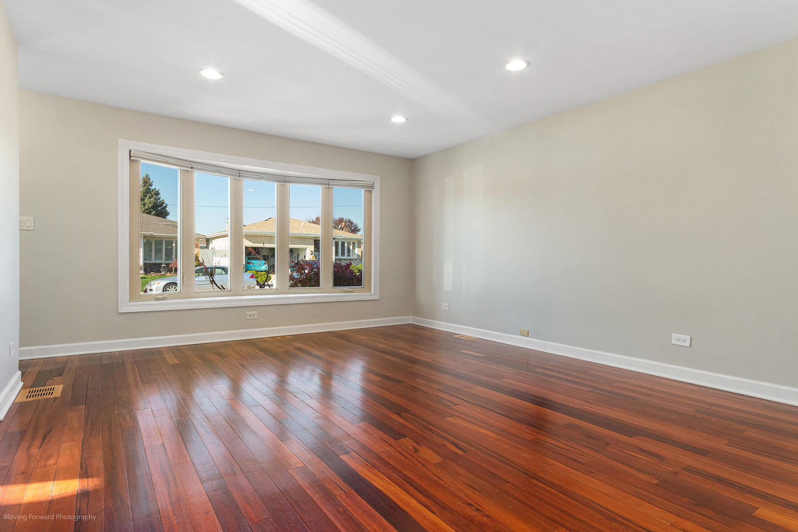 Chicago, Illinois 60656, United States, 3 Bedrooms Bedrooms, ,2 BathroomsBathrooms,Residential,Active,244735