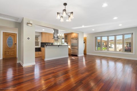 Tiny photo for 4615 N Maria Court, Chicago, IL 60656 (MLS # 12516845)