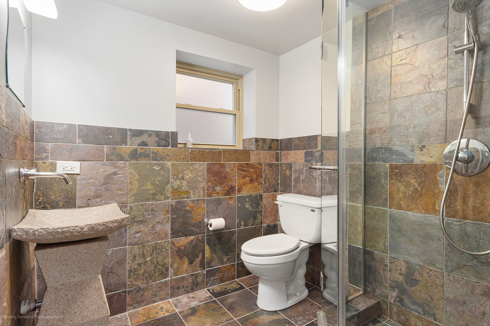 Chicago, Illinois 60656, United States, 3 Bedrooms Bedrooms, ,2 BathroomsBathrooms,Residential,Active,244735