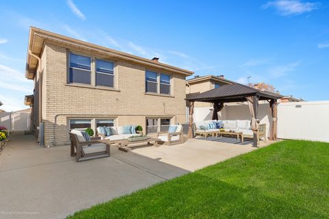 Tiny photo for 4615 N Maria Court, Chicago, IL 60656 (MLS # 12516845)