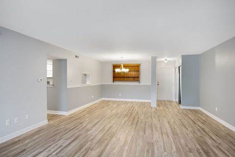 Tiny photo for 740 Saint Andrews Lane #4, Crystal Lake, IL 60014 (MLS # 12653062)