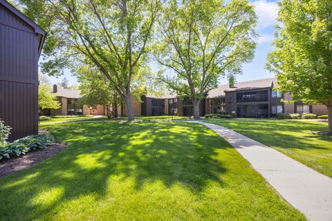 Tiny photo for 740 Saint Andrews Lane #4, Crystal Lake, IL 60014 (MLS # 12653062)