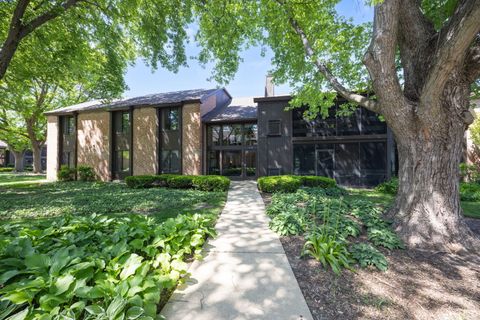 Tiny photo for 740 Saint Andrews Lane #4, Crystal Lake, IL 60014 (MLS # 12653062)